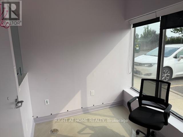 4 - 3018 Winston Churchill Boulevard, Mississauga, Ontario  L5L 2V7 - Photo 6 - W12527436