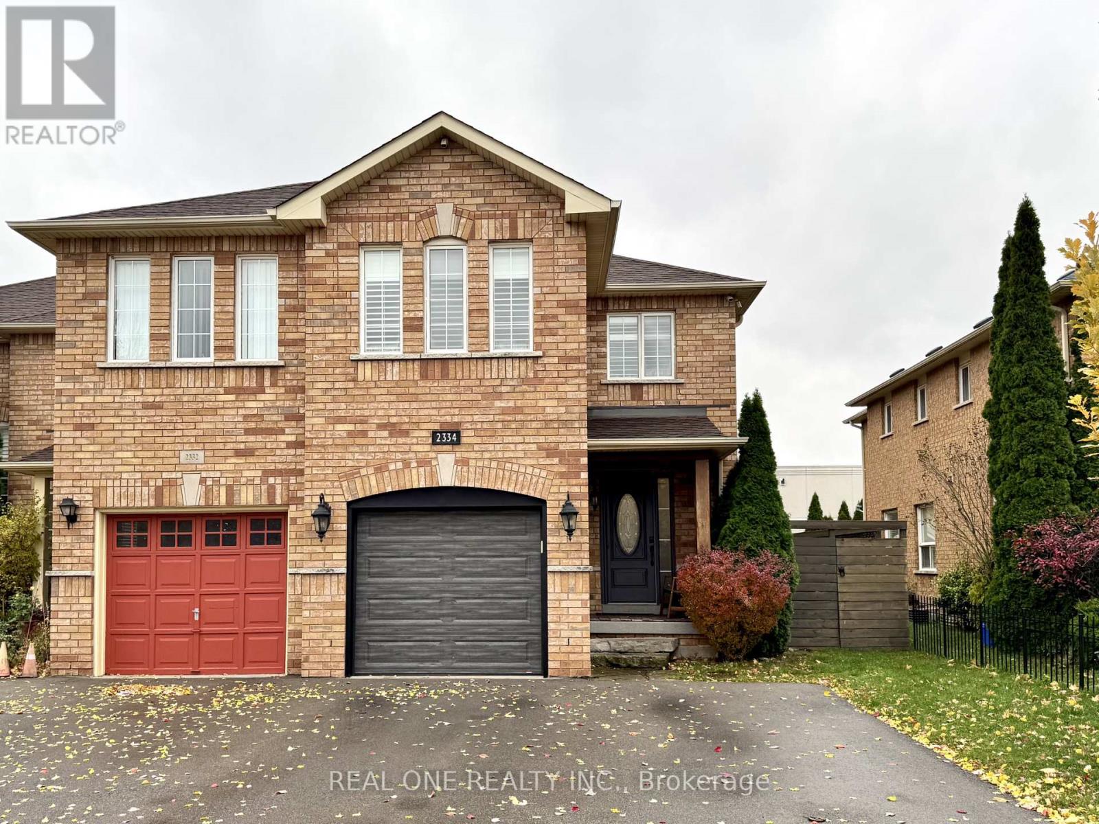 2334 NEWCASTLE CRESCENT, Oakville, Ontario
