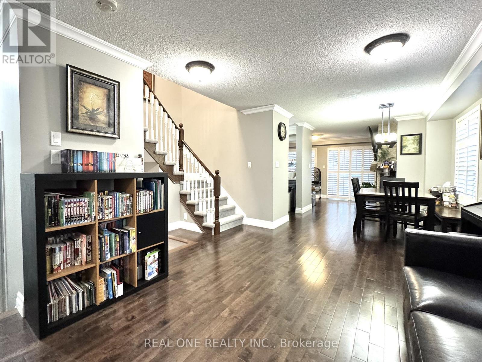 2334 Newcastle Crescent, Oakville, Ontario  L6M 4P6 - Photo 10 - W12527448