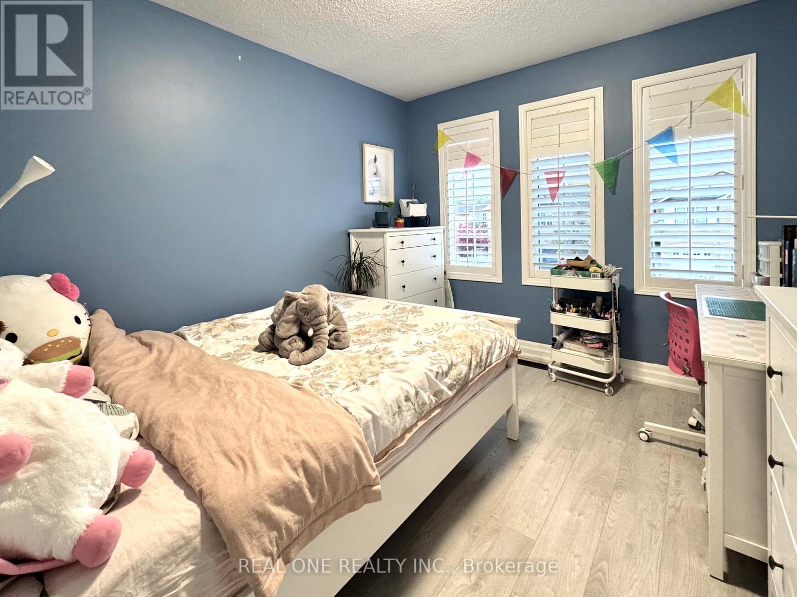 2334 Newcastle Crescent, Oakville, Ontario  L6M 4P6 - Photo 19 - W12527448