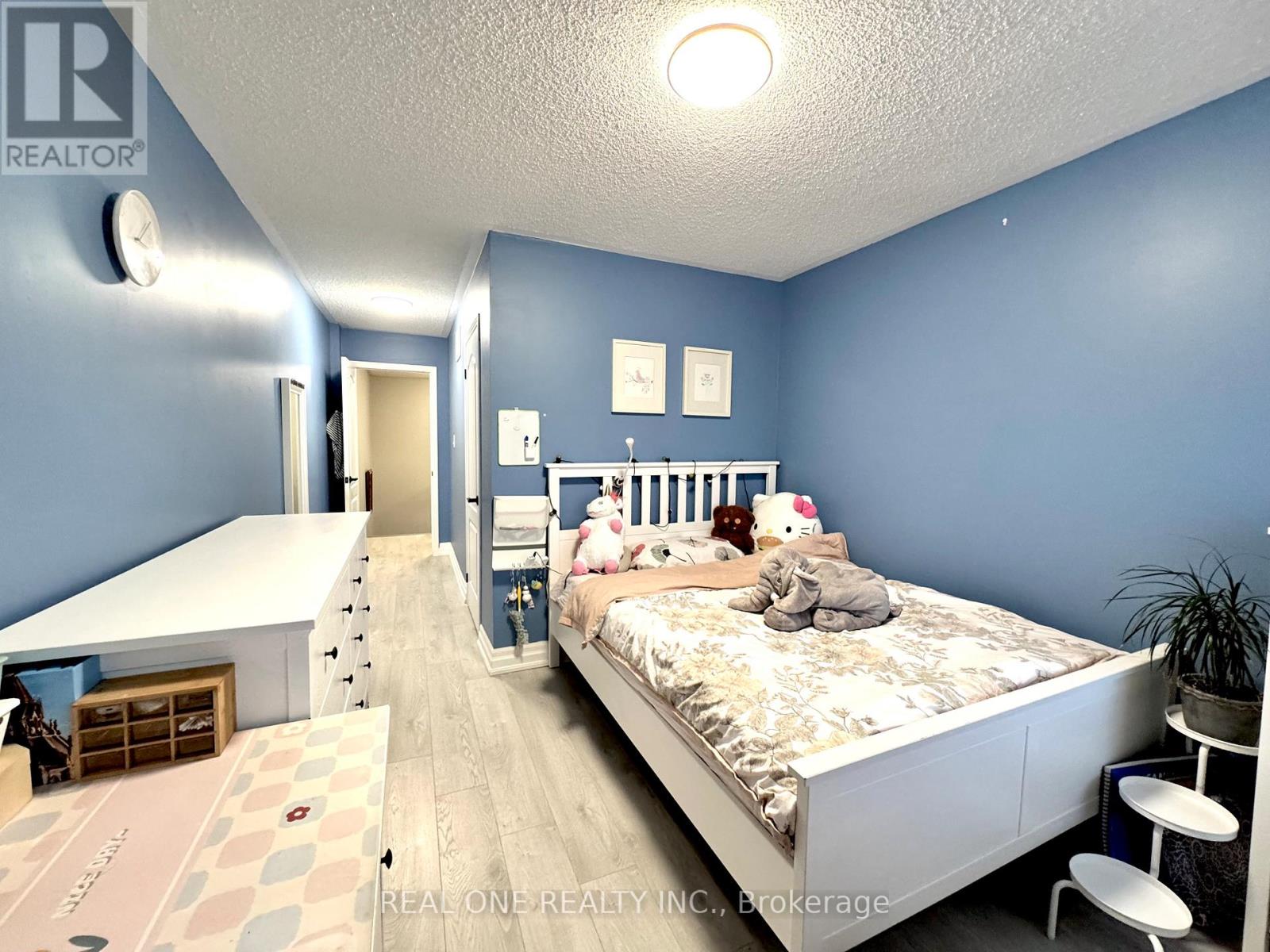 2334 Newcastle Crescent, Oakville, Ontario  L6M 4P6 - Photo 20 - W12527448