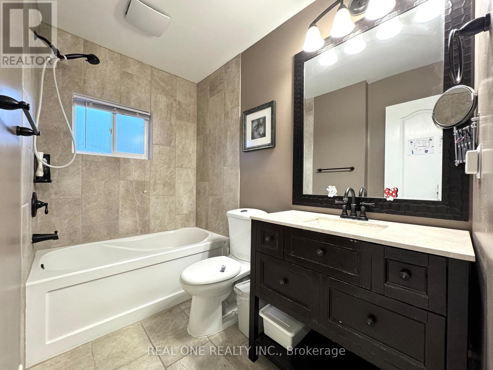 2334 Newcastle Crescent, Oakville, Ontario  L6M 4P6 - Photo 22 - W12527448