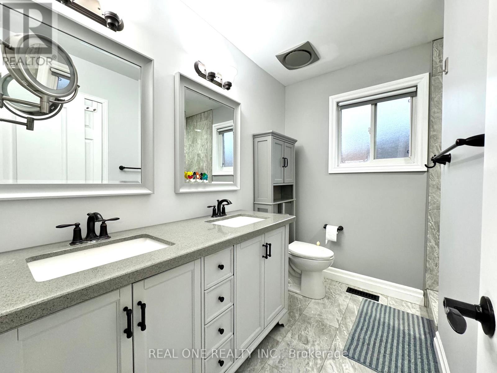 2334 Newcastle Crescent, Oakville, Ontario  L6M 4P6 - Photo 25 - W12527448