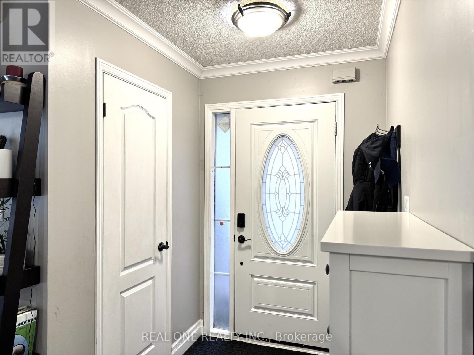 2334 Newcastle Crescent, Oakville, Ontario  L6M 4P6 - Photo 6 - W12527448