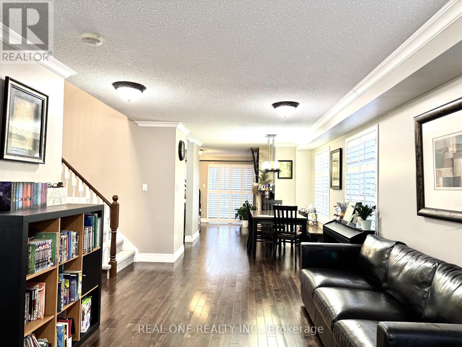 2334 Newcastle Crescent, Oakville, Ontario  L6M 4P6 - Photo 7 - W12527448