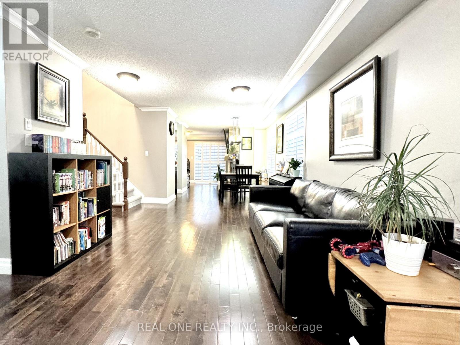 2334 Newcastle Crescent, Oakville, Ontario  L6M 4P6 - Photo 8 - W12527448