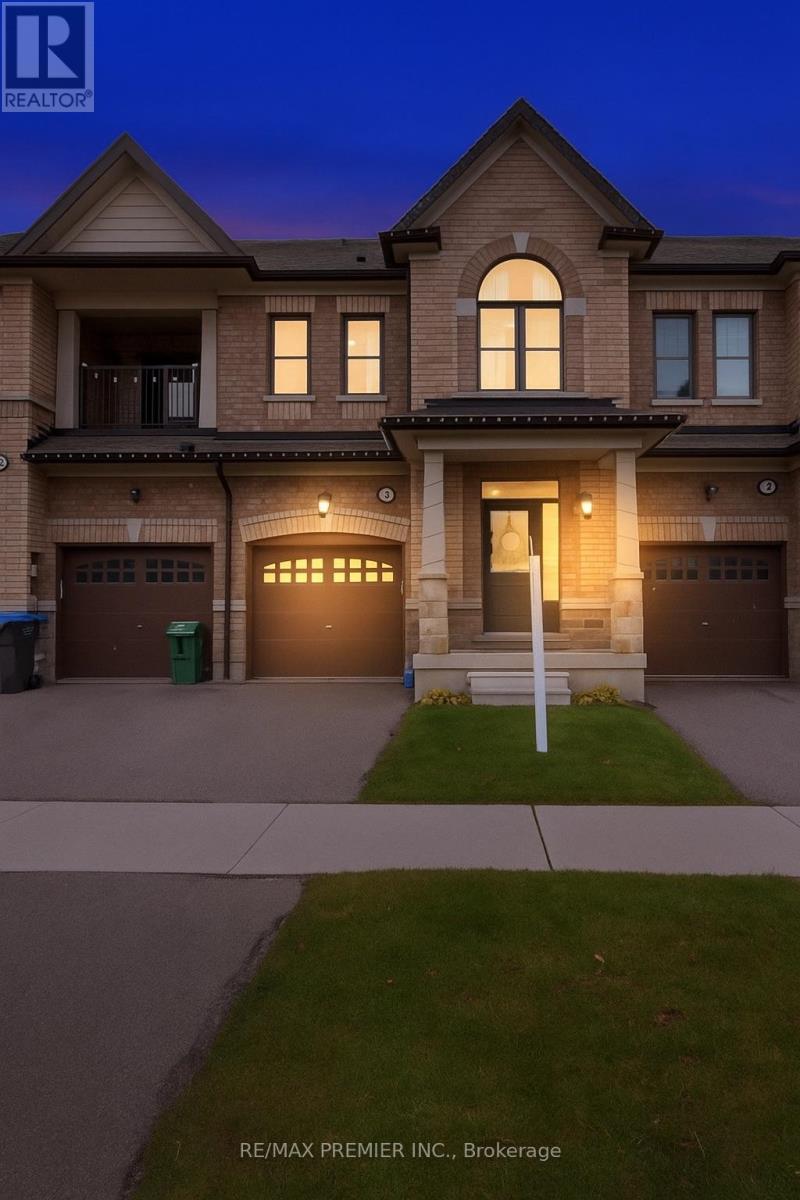 66 True Blue Crescent, Caledon, Ontario  L7E 4K7 - Photo 2 - W12527464