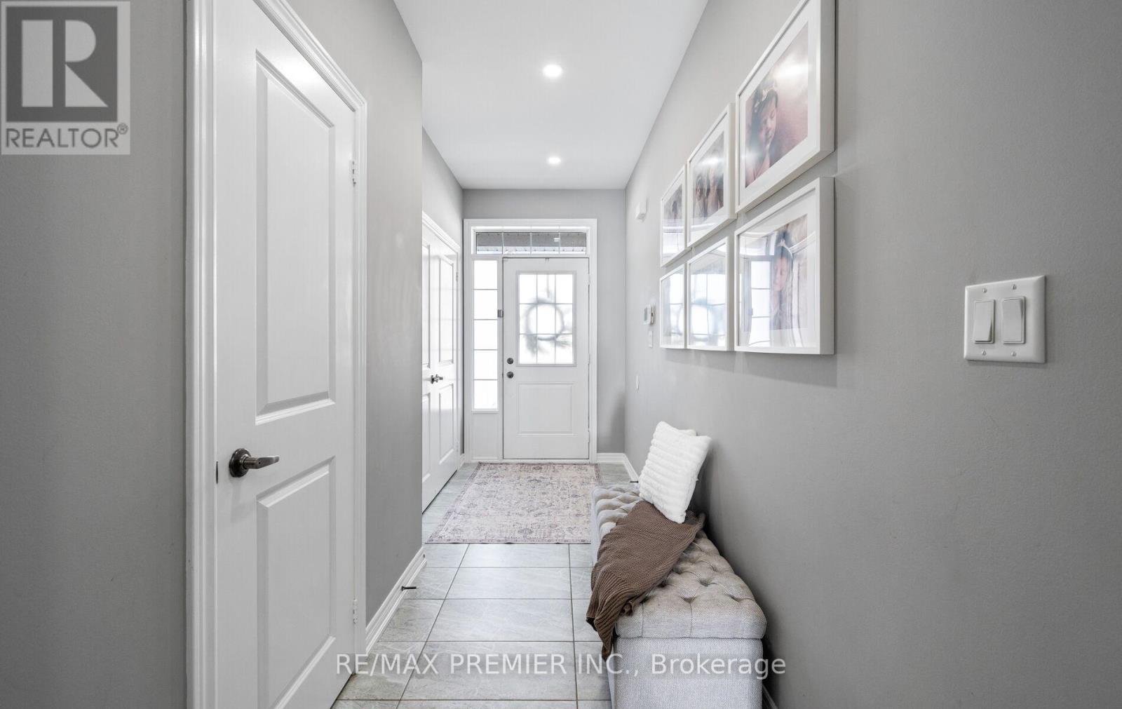 66 True Blue Crescent, Caledon, Ontario  L7E 4K7 - Photo 4 - W12527464