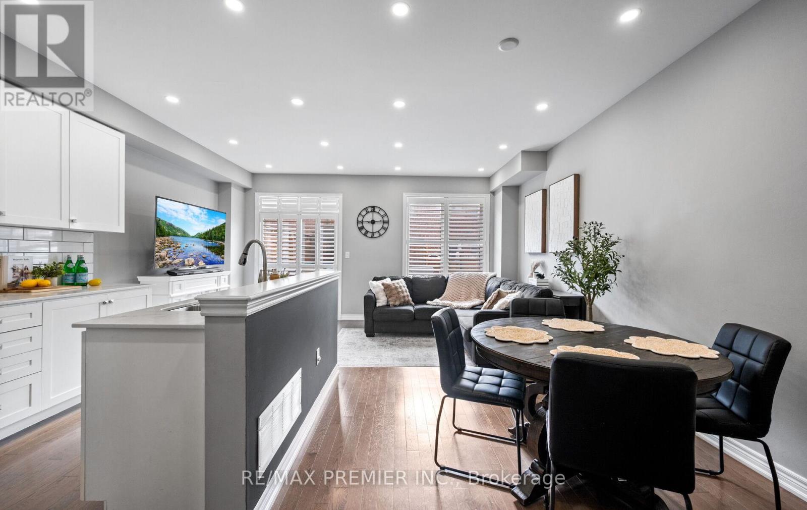 66 True Blue Crescent, Caledon, Ontario  L7E 4K7 - Photo 6 - W12527464