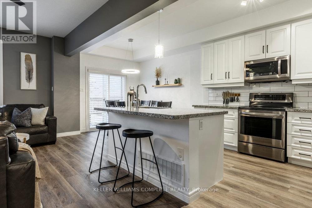 70 Dennis Drive, West Lincoln, Ontario  L0R 2A0 - Photo 11 - X12527468