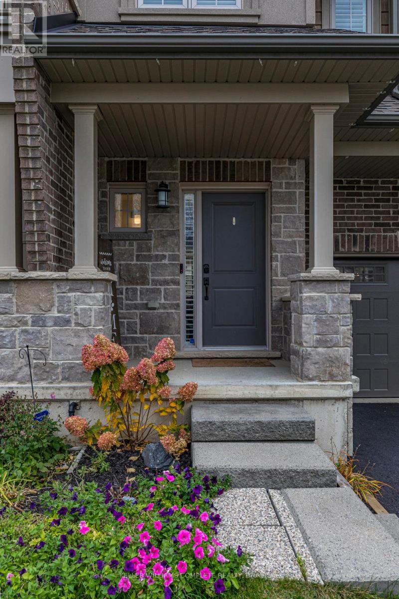 70 Dennis Drive, West Lincoln, Ontario  L0R 2A0 - Photo 2 - X12527468