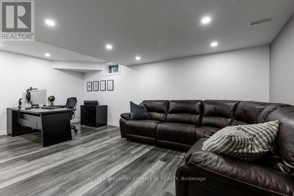 70 Dennis Drive, West Lincoln, Ontario  L0R 2A0 - Photo 35 - X12527468