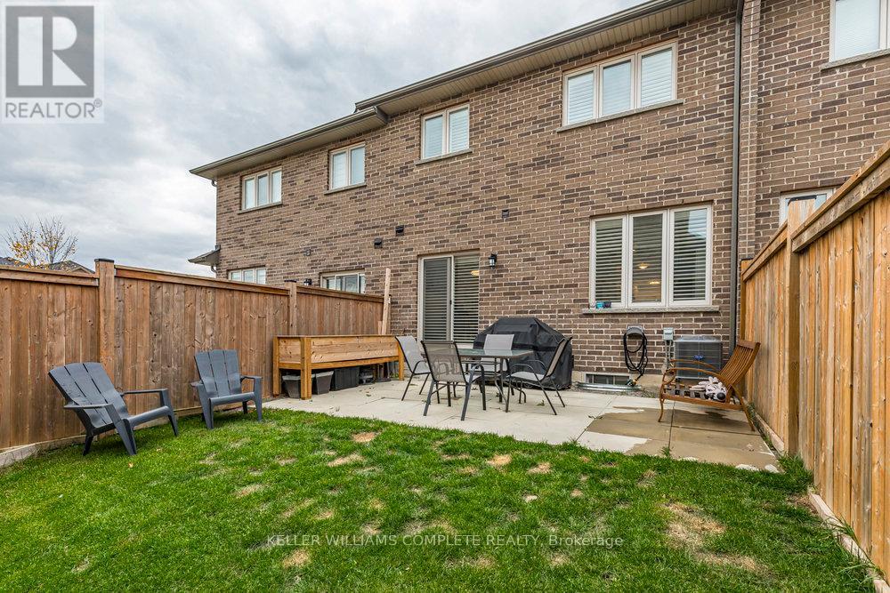 70 Dennis Drive, West Lincoln, Ontario  L0R 2A0 - Photo 38 - X12527468