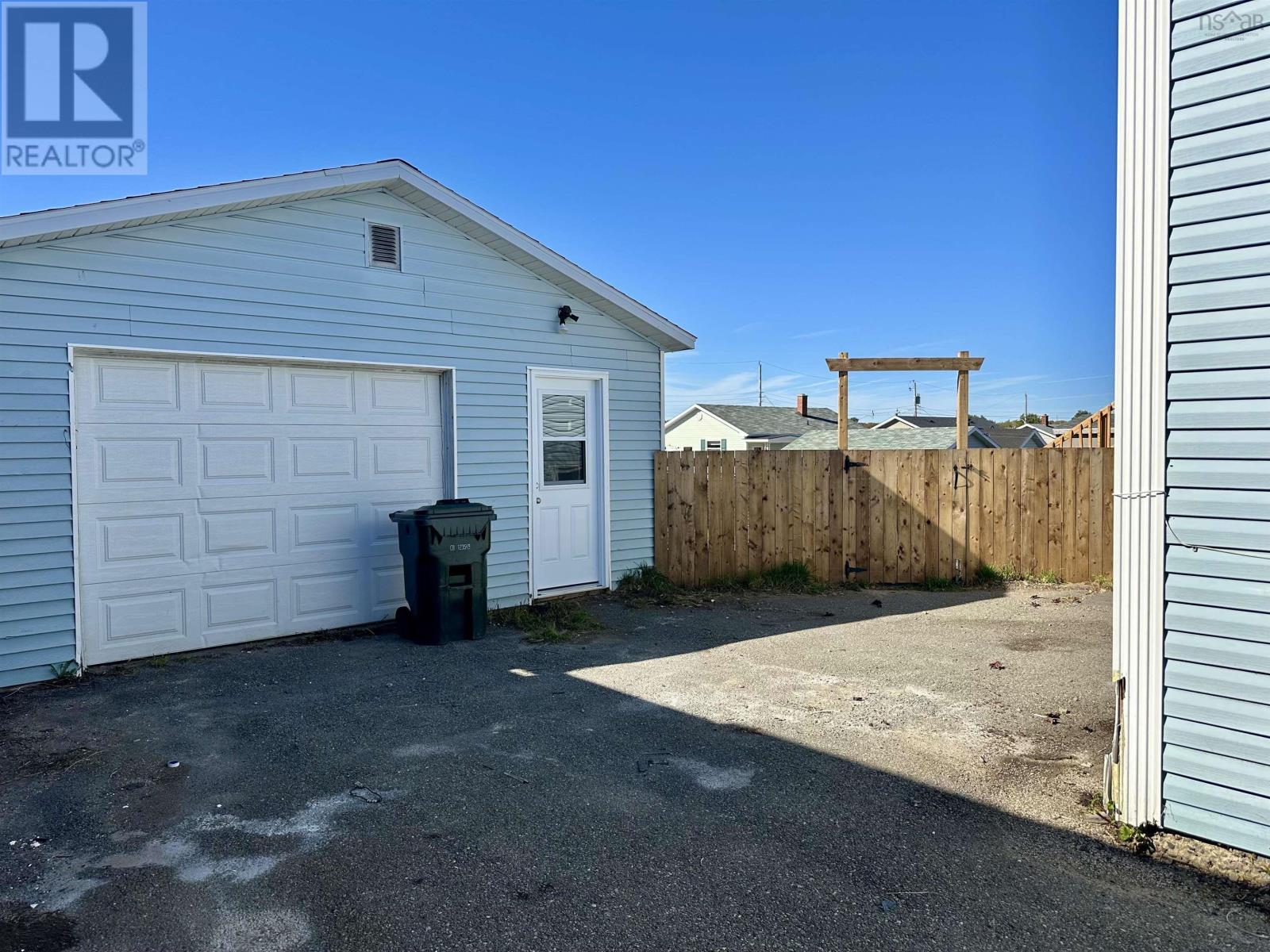 14 Crescent Drive, Glace Bay, Nova Scotia  B1A 2J4 - Photo 5 - 202526144