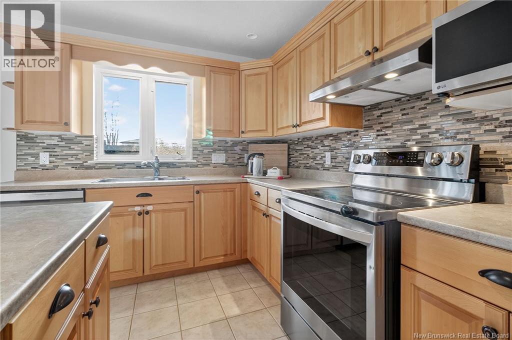162 Twin Oaks Dr, Moncton, New Brunswick  E1G 4W4 - Photo 11 - NB129900