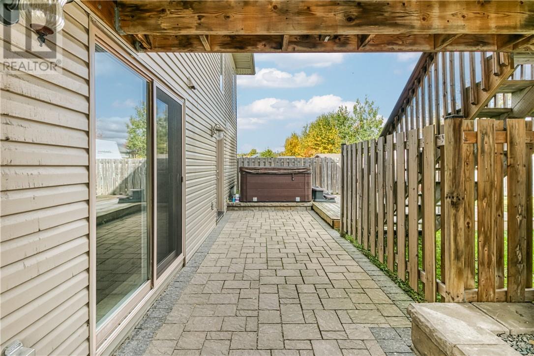 284 Asterwood Court, Greater Sudbury, Ontario P3P 0C2 - Photo 6 - 2125585