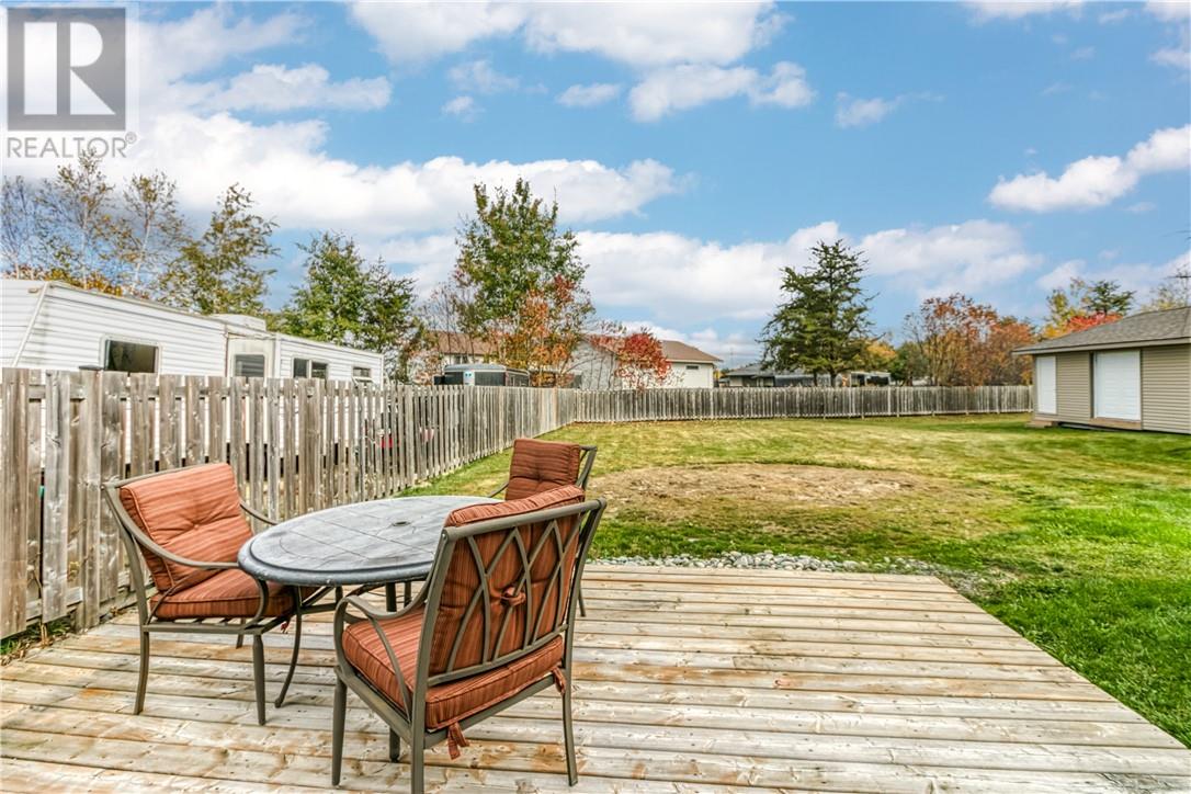 284 Asterwood Court, Greater Sudbury, Ontario P3P 0C2 - Photo 8 - 2125585