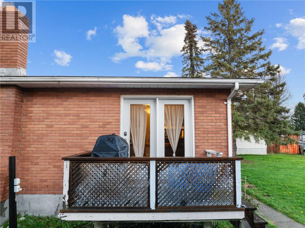 3783 Swanson Court, Val Caron, Ontario  P3N 1J5 - Photo 12 - 2125542