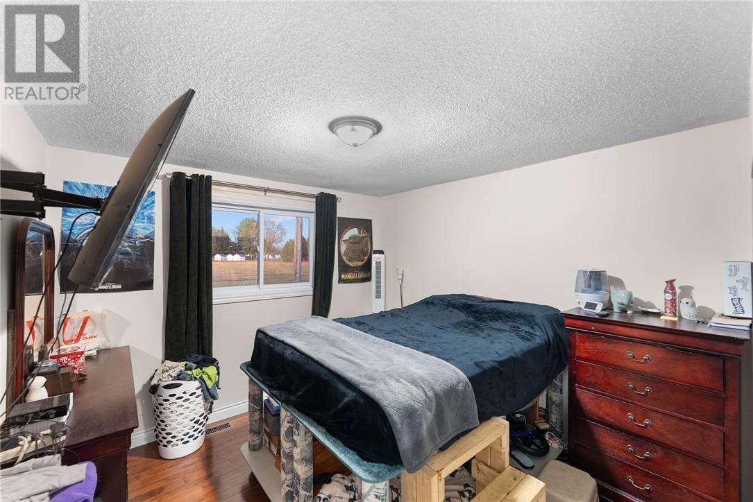 3783 Swanson Court, Val Caron, Ontario  P3N 1J5 - Photo 15 - 2125542