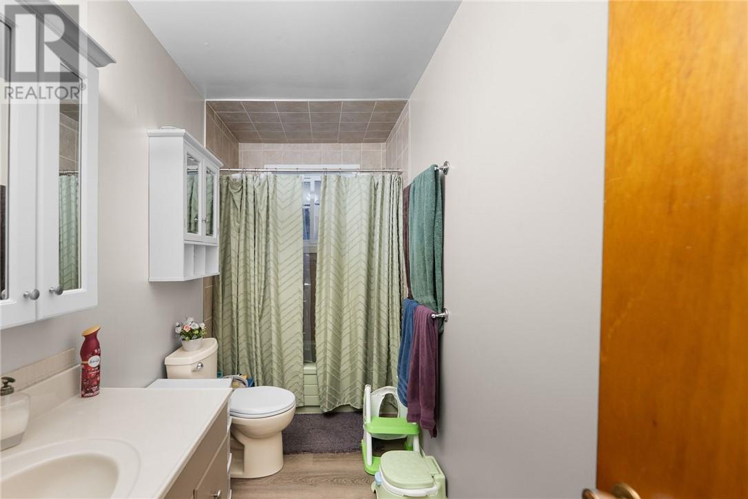 3783 Swanson Court, Val Caron, Ontario  P3N 1J5 - Photo 18 - 2125542