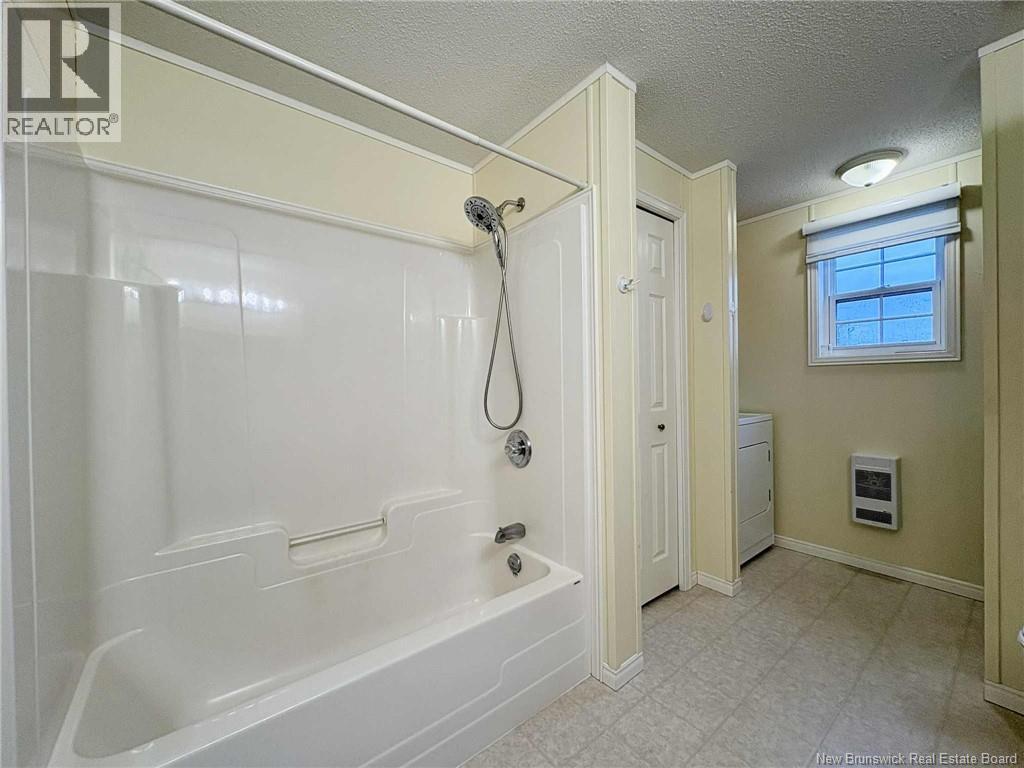 27 Sophie Drive, Dieppe, New Brunswick  E1A 7X5 - Photo 13 - NB127787