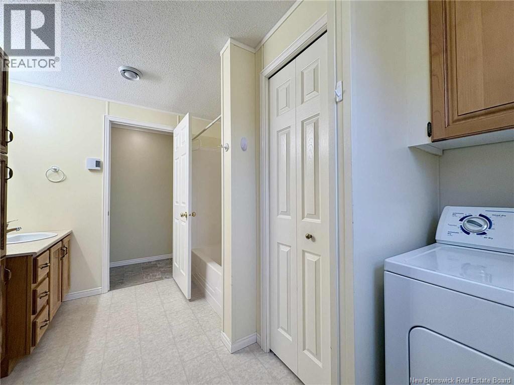 27 Sophie Drive, Dieppe, New Brunswick  E1A 7X5 - Photo 14 - NB127787