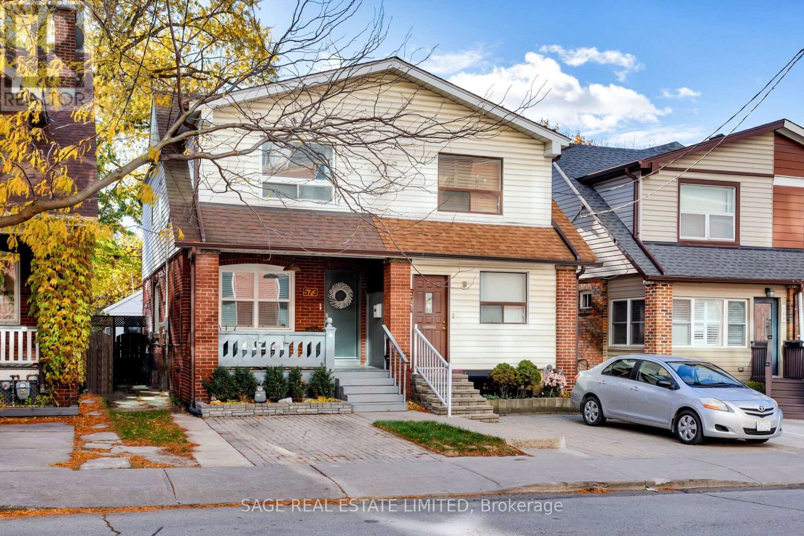 573 SAMMON AVENUE, Toronto, Ontario