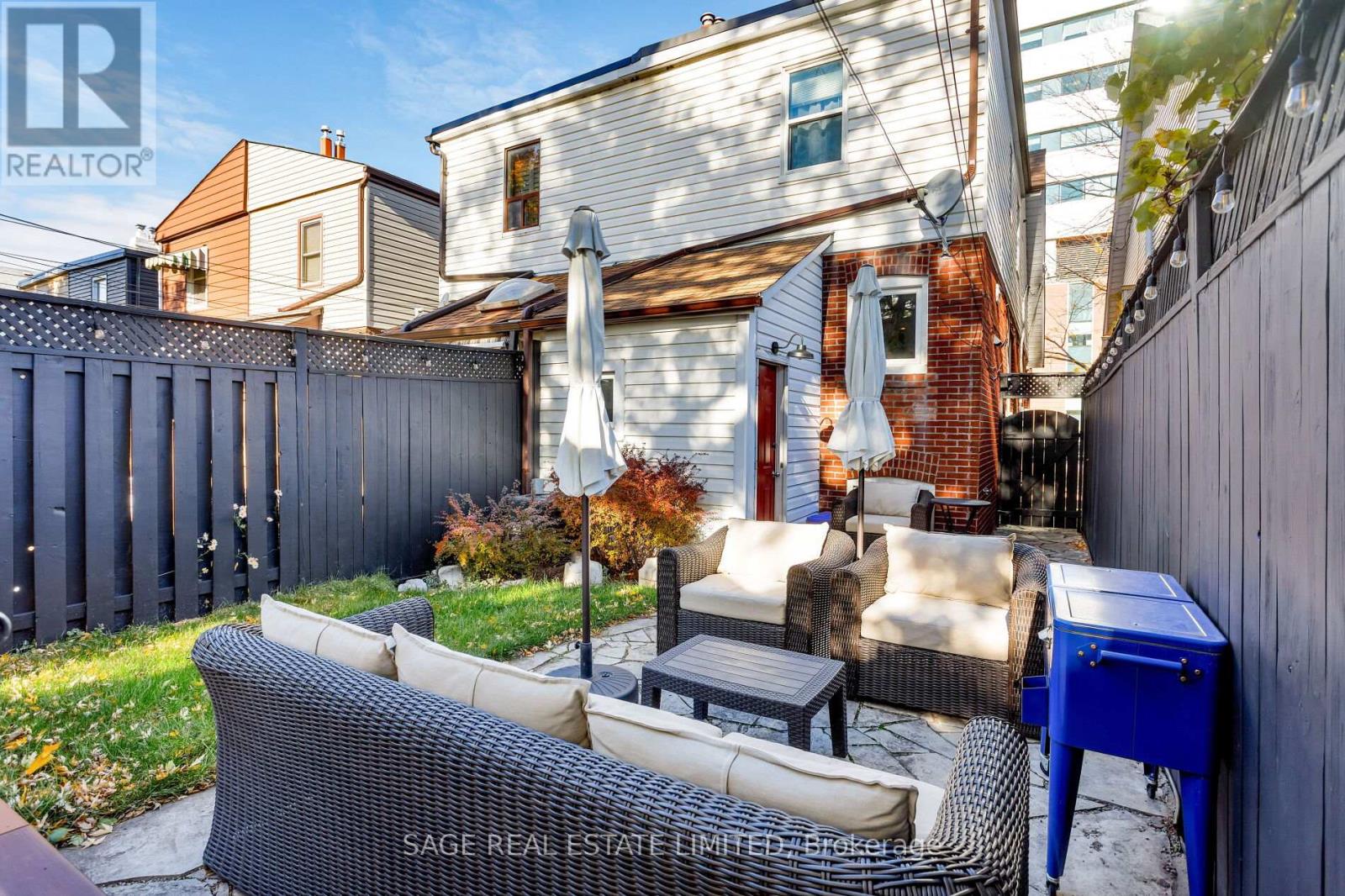 573 Sammon Avenue, Toronto, Ontario  M4C 2E1 - Photo 16 - E12527500