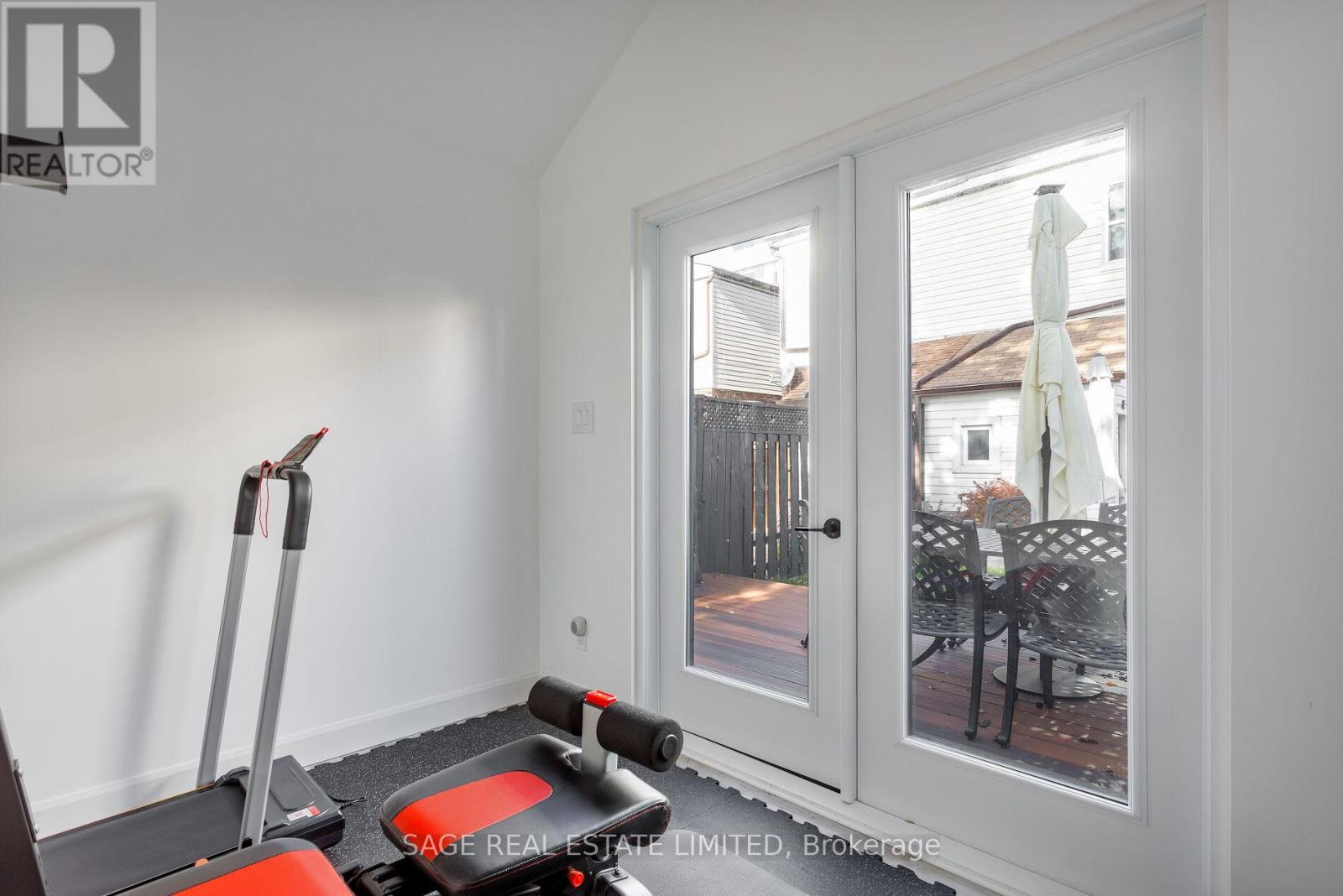 573 Sammon Avenue, Toronto, Ontario  M4C 2E1 - Photo 22 - E12527500