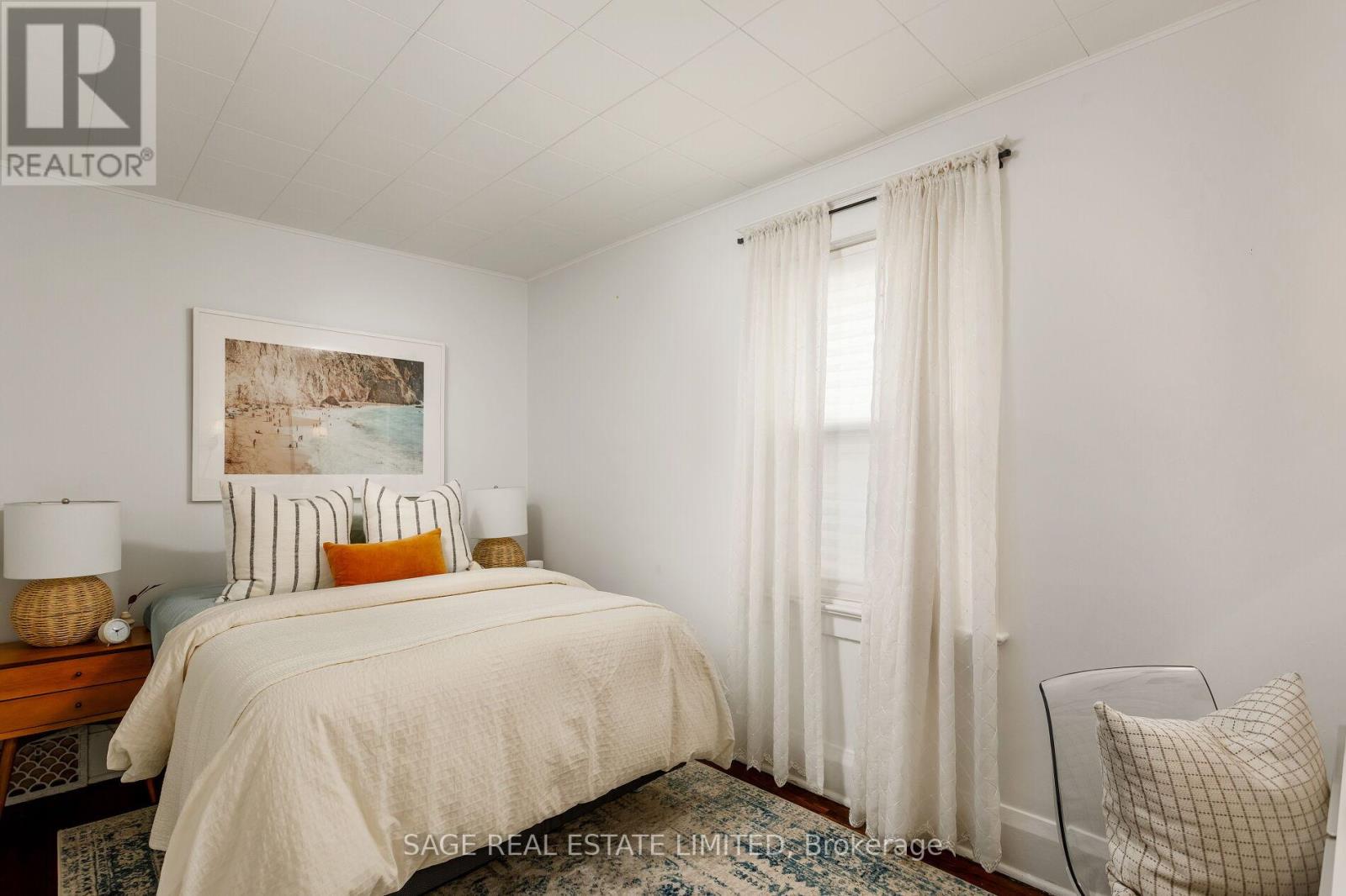 573 Sammon Avenue, Toronto, Ontario  M4C 2E1 - Photo 25 - E12527500