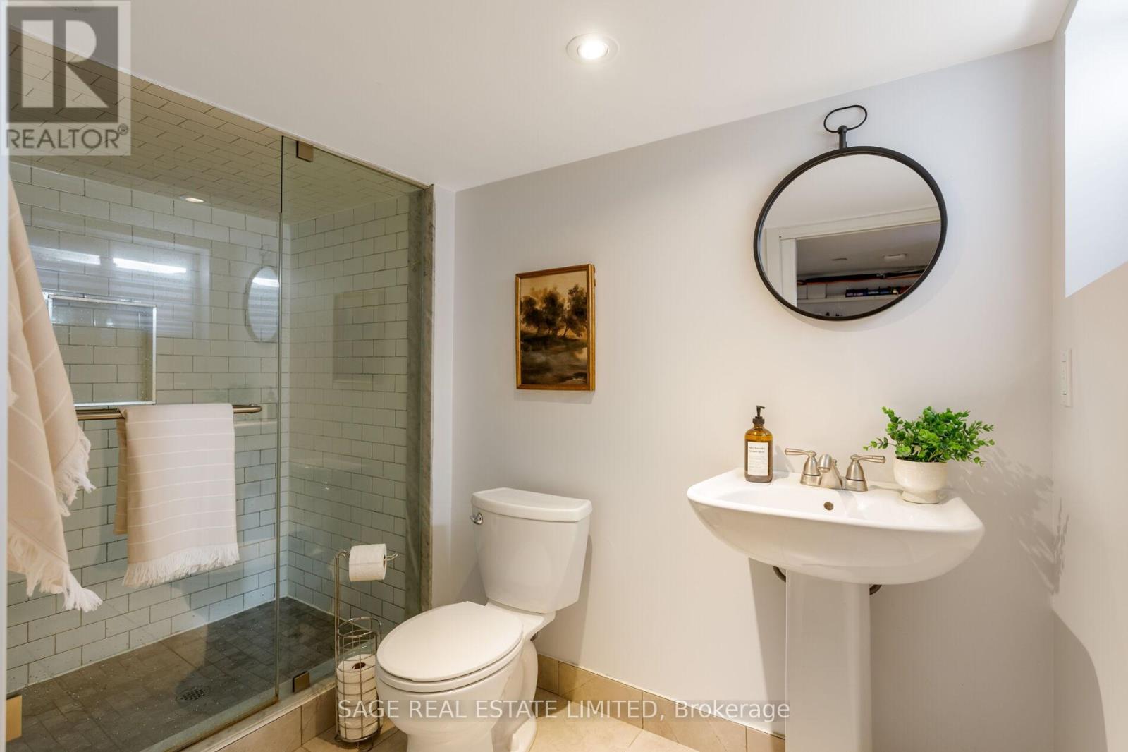 573 Sammon Avenue, Toronto, Ontario  M4C 2E1 - Photo 37 - E12527500