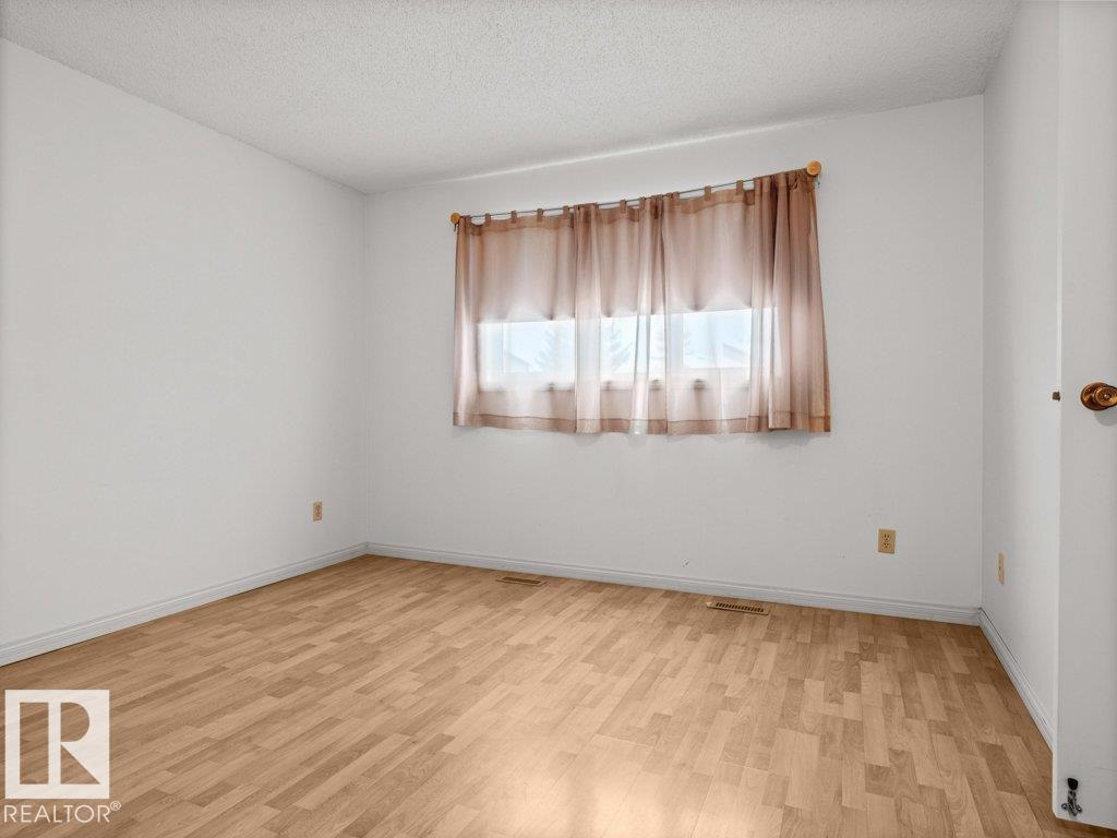 14638 25 St Nw, Edmonton, Alberta  T5Y 1X4 - Photo 13 - E4465276