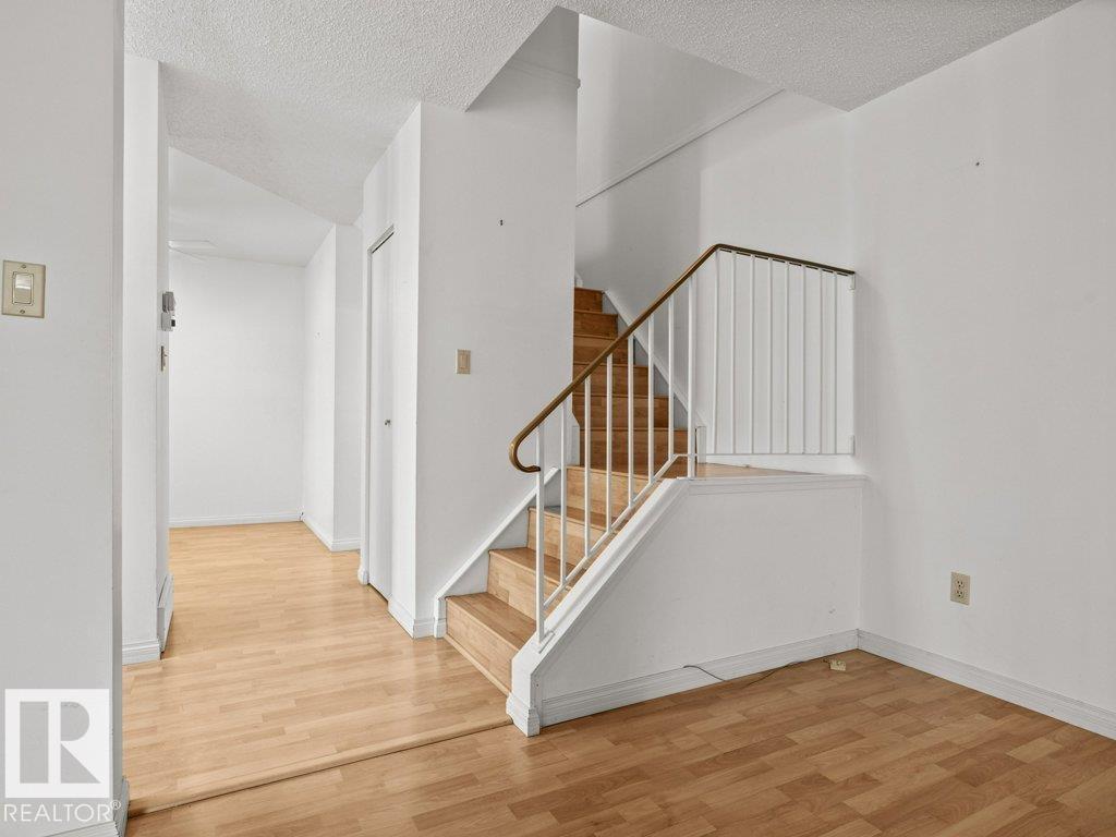 14638 25 St Nw, Edmonton, Alberta  T5Y 1X4 - Photo 7 - E4465276