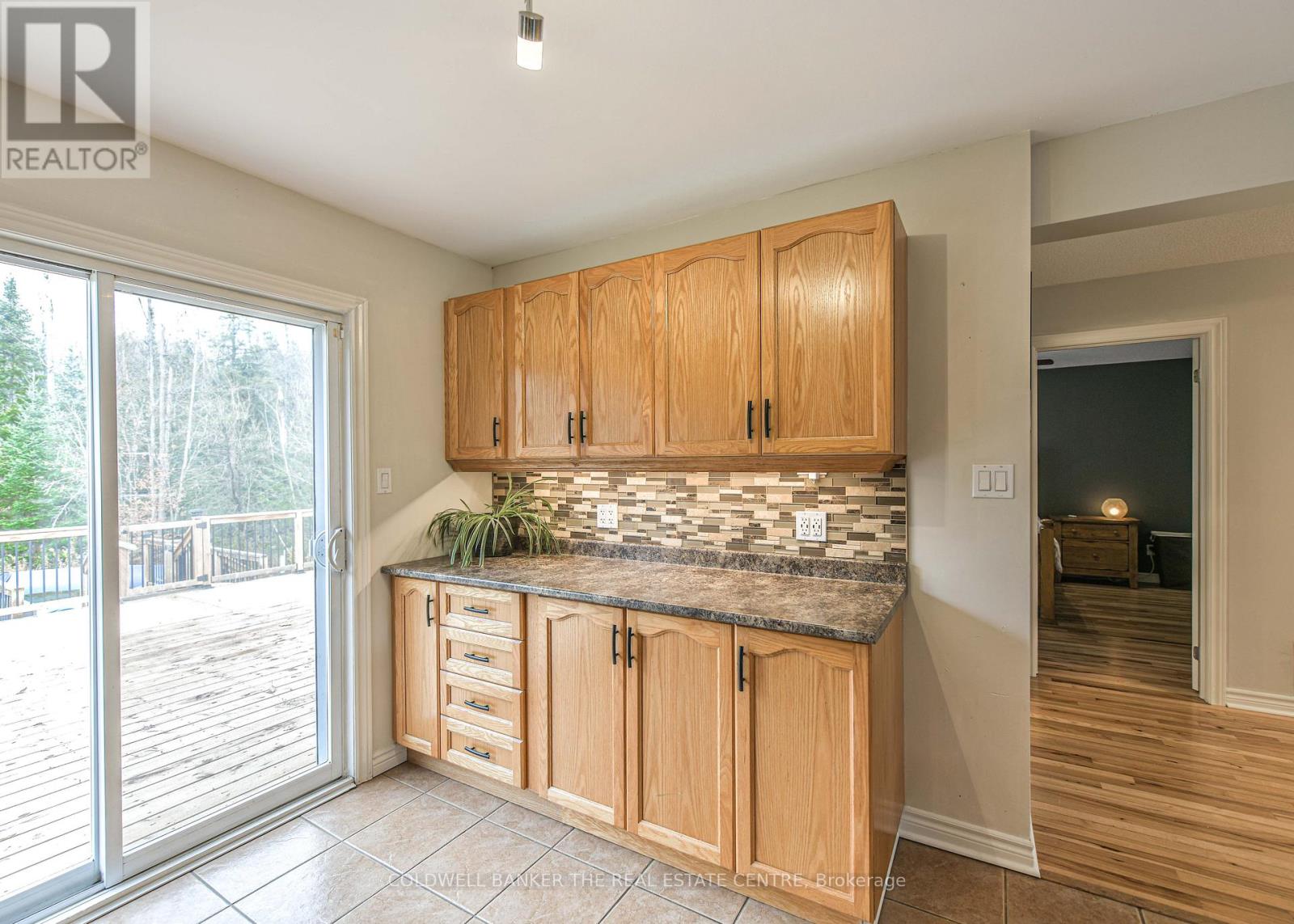 1670 Fairgrounds Road, Ramara, Ontario  L0K 2B0 - Photo 11 - S12527506