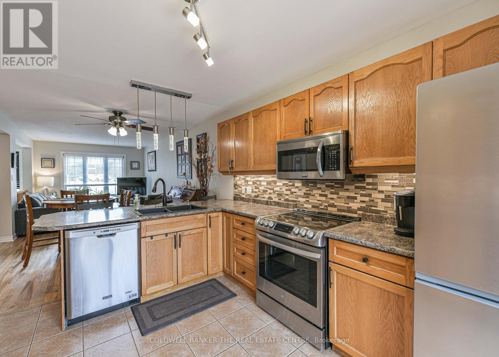 1670 Fairgrounds Road, Ramara, Ontario  L0K 2B0 - Photo 9 - S12527506