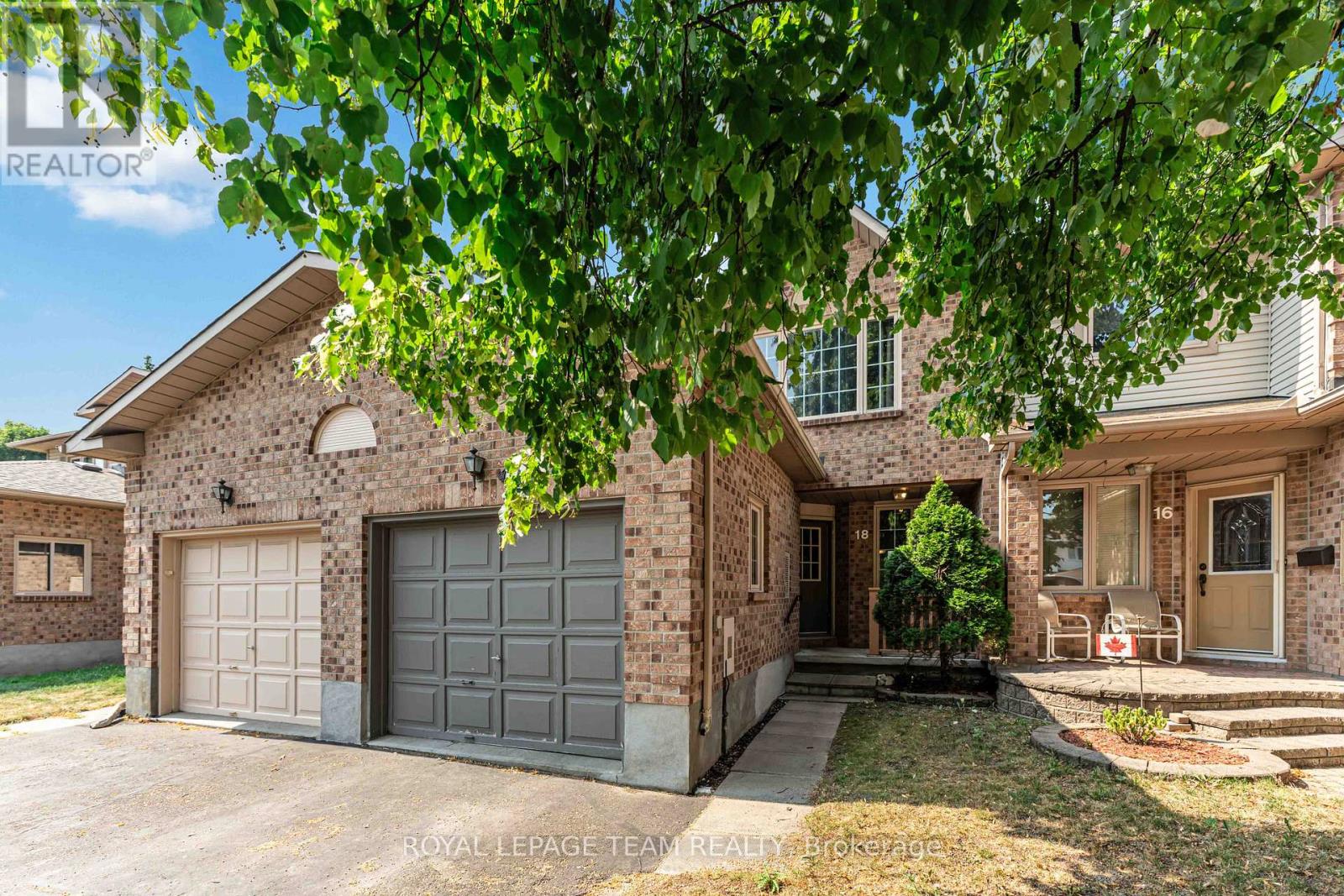 18 RAVENSCROFT COURT, Ottawa, Ontario