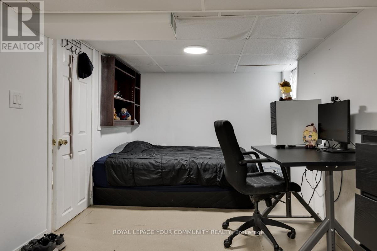 231 Church Street, Toronto, Ontario  M9N 1N9 - Photo 19 - W12527496