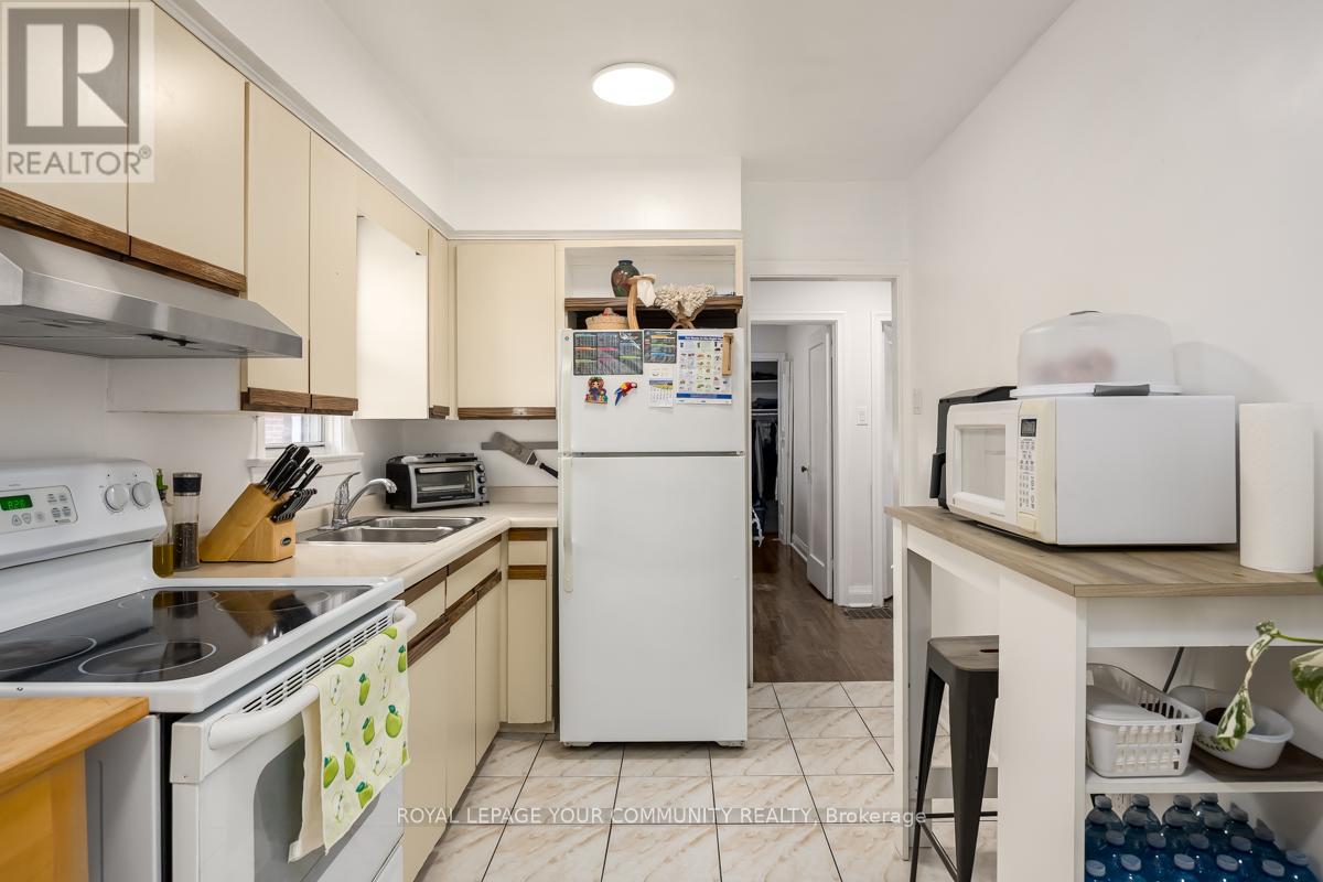 231 Church Street, Toronto, Ontario  M9N 1N9 - Photo 7 - W12527496