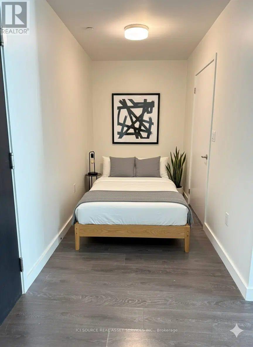 104 - 210 Sabina Drive, Oakville, Ontario  L6H 7C3 - Photo 12 - W12527536