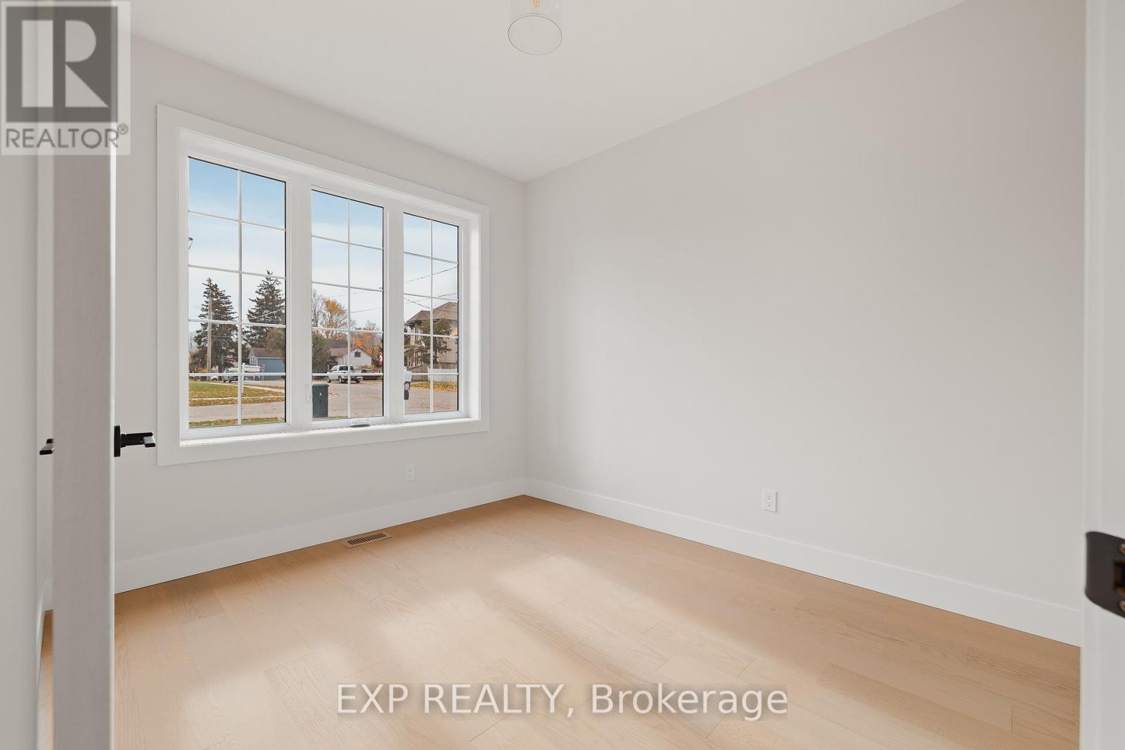 201 - 12 Washington Street, Norwich, Ontario  N0J 1P0 - Photo 3 - X12527532