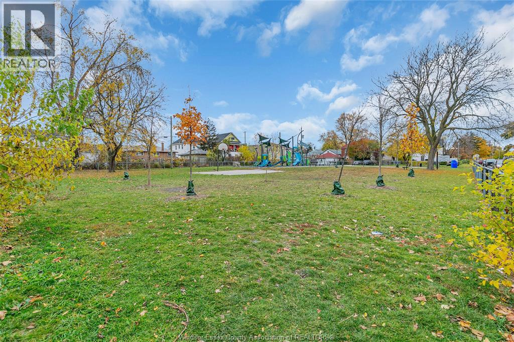 1107 University Avenue East, Windsor, Ontario  N9A 3A5 - Photo 3 - 25028393