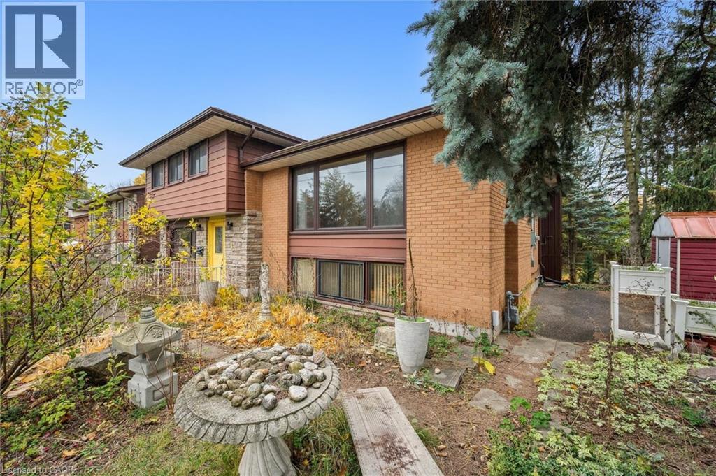 1 Marketa Crescent, Kitchener, Ontario  N2B 3B5 - Photo 3 - 40785193