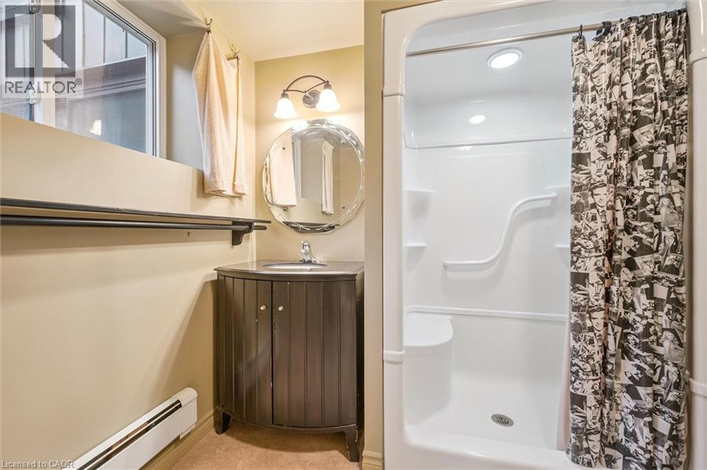 1 Marketa Crescent, Kitchener, Ontario  N2B 3B5 - Photo 38 - 40785193