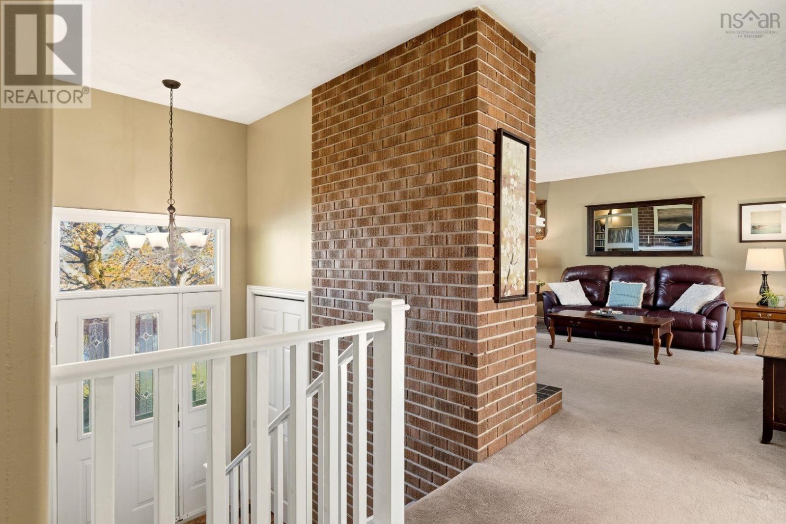 Property at 11 Addison Place image 2