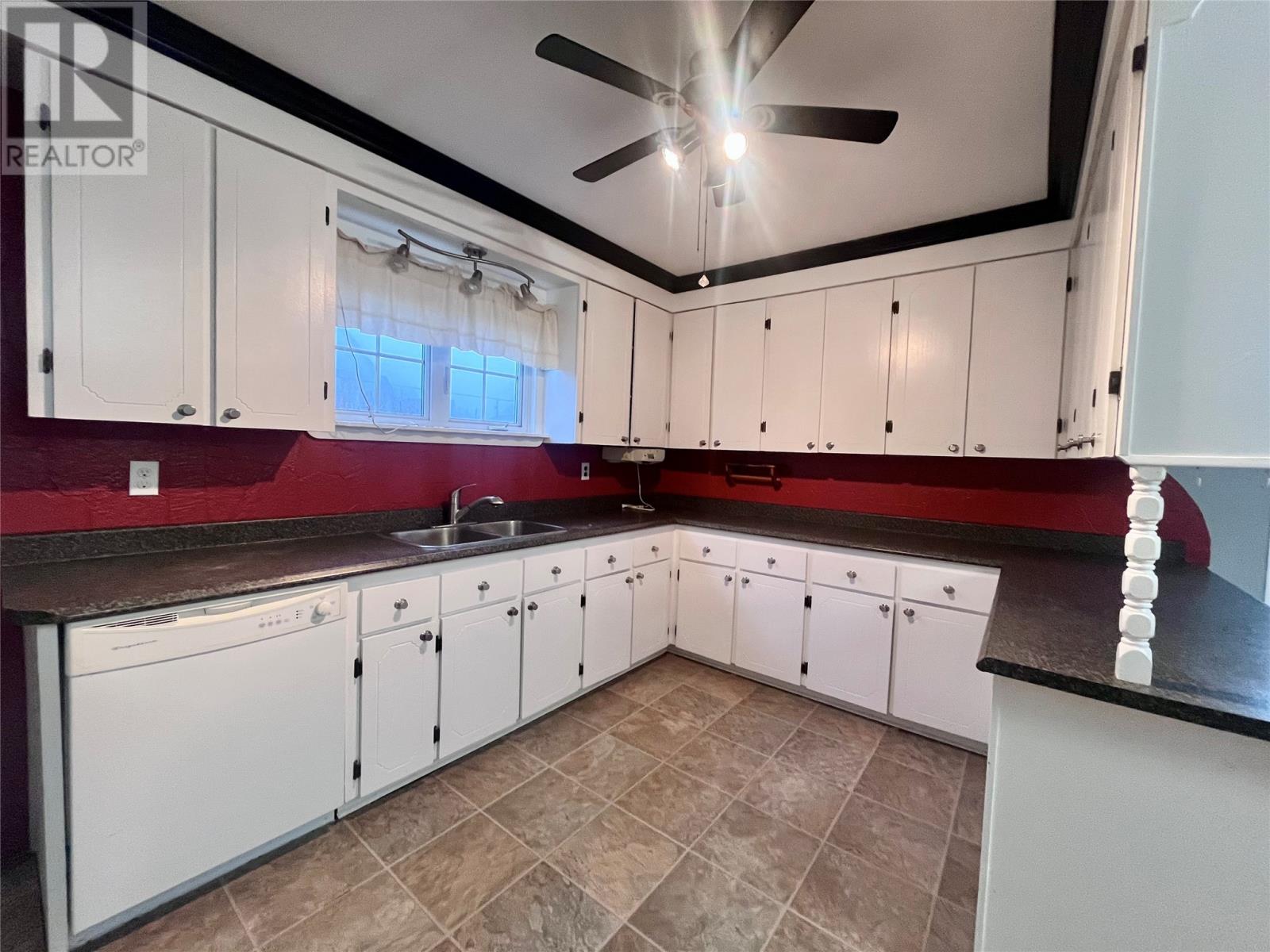 27 Water Street, Grand Bank, Newfoundland & Labrador  A0E 1W0 - Photo 5 - 1292427