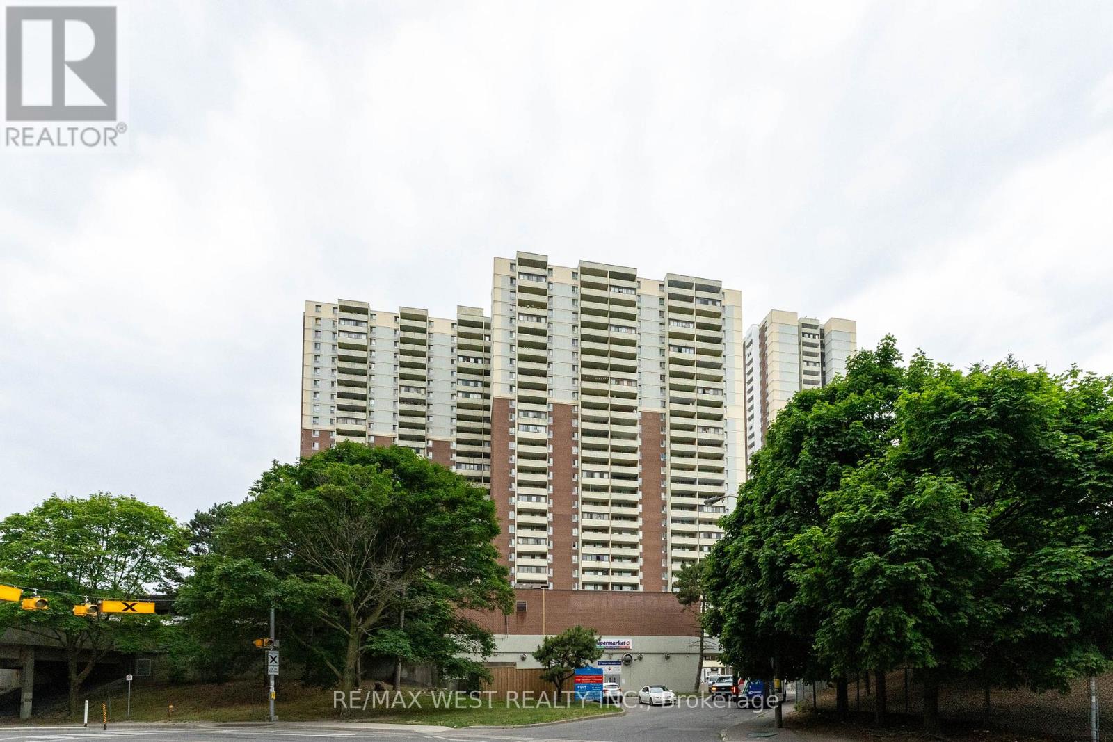 Ph5 - 5 Massey Square, Toronto, Ontario  M4C 5L6 - Photo 2 - E12527554