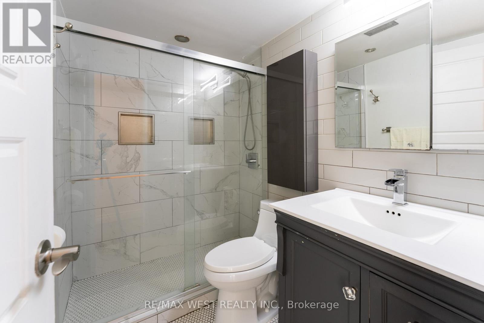 Ph5 - 5 Massey Square, Toronto, Ontario  M4C 5L6 - Photo 23 - E12527554