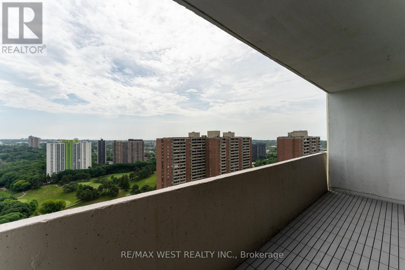 Ph5 - 5 Massey Square, Toronto, Ontario  M4C 5L6 - Photo 30 - E12527554