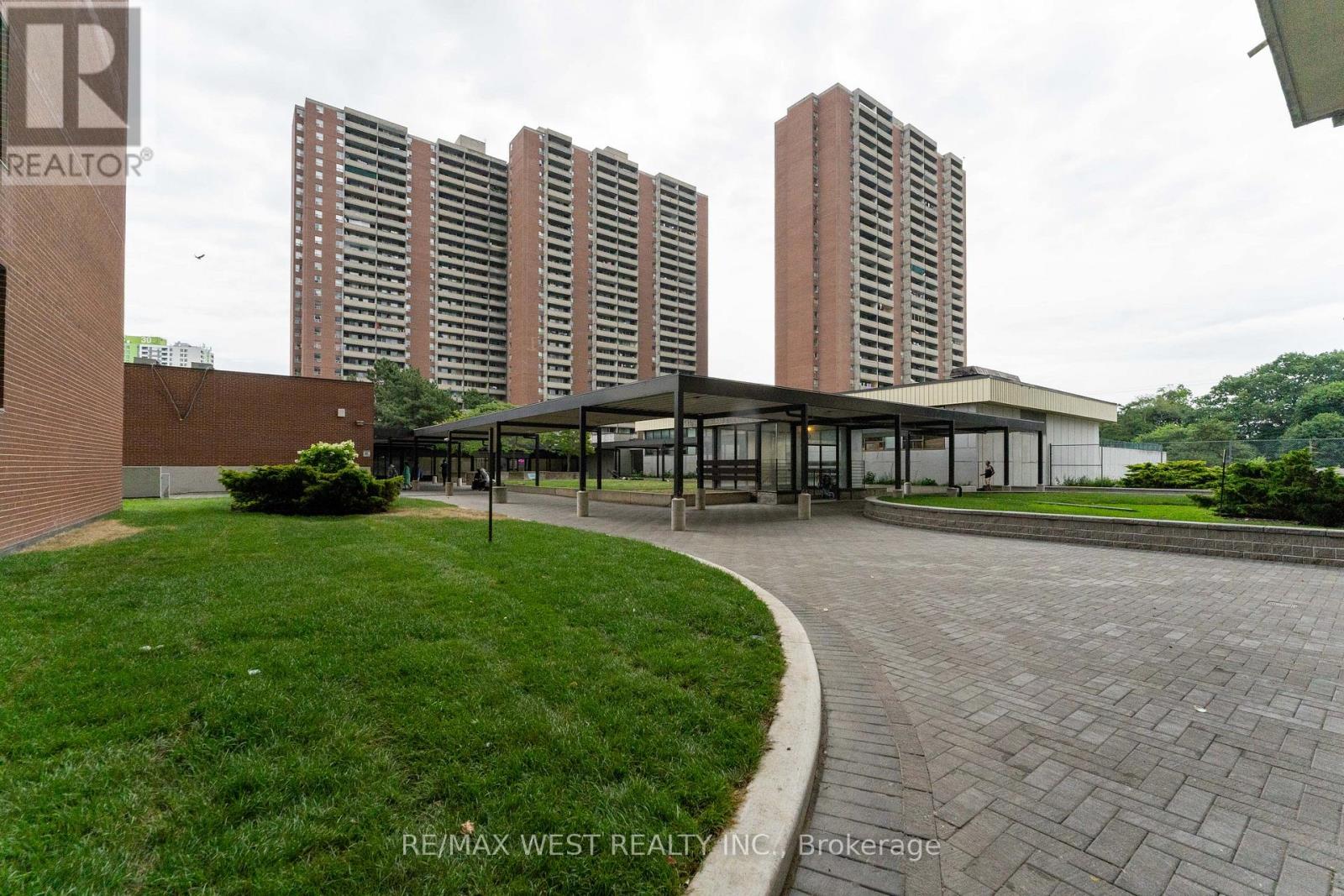 Ph5 - 5 Massey Square, Toronto, Ontario  M4C 5L6 - Photo 32 - E12527554