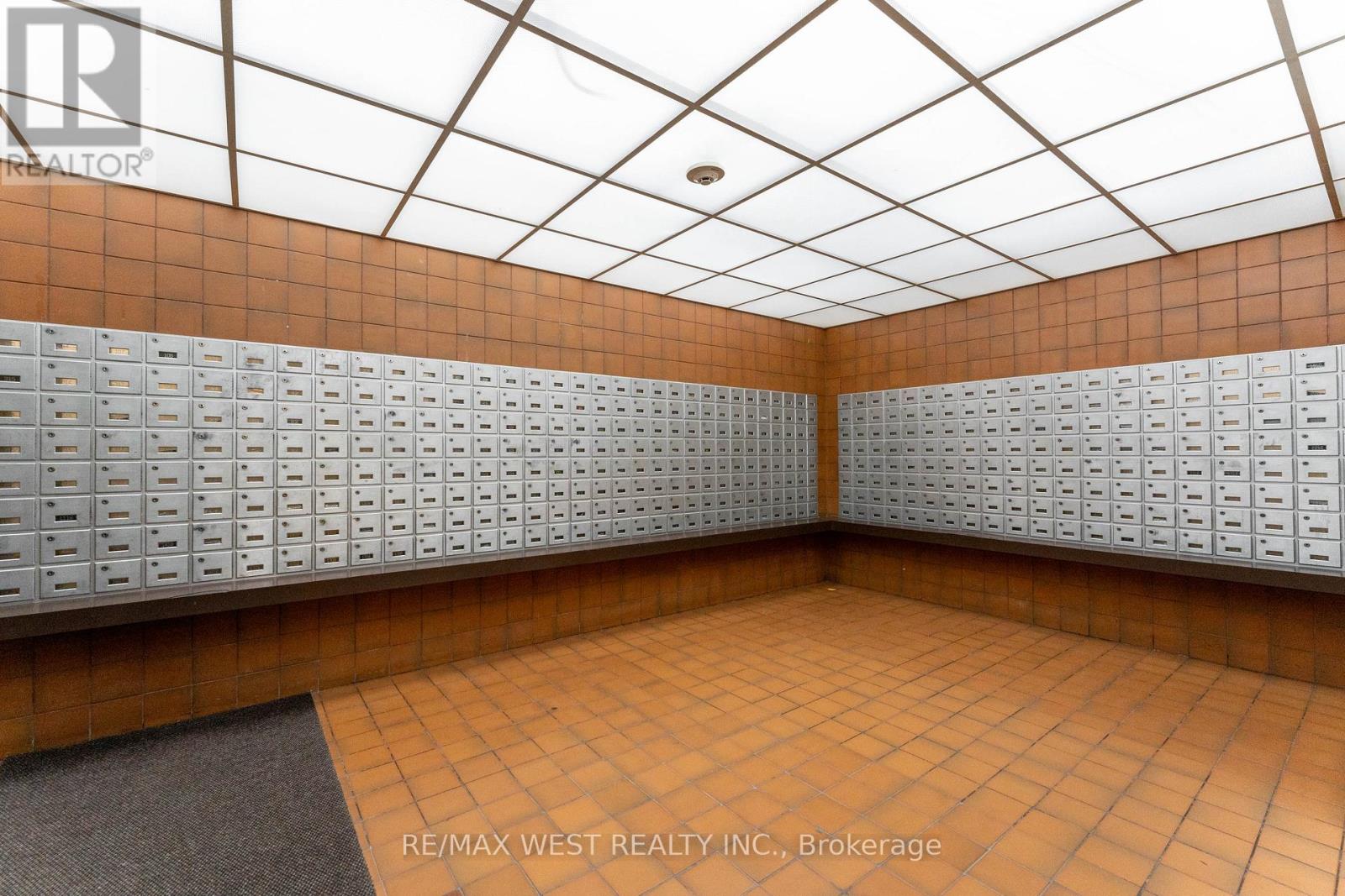 Ph5 - 5 Massey Square, Toronto, Ontario  M4C 5L6 - Photo 4 - E12527554